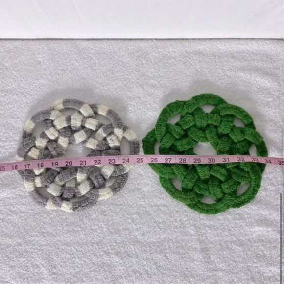 Vintage  Crochet Pot Holders Trivets x 2 - Picture 8 of 8